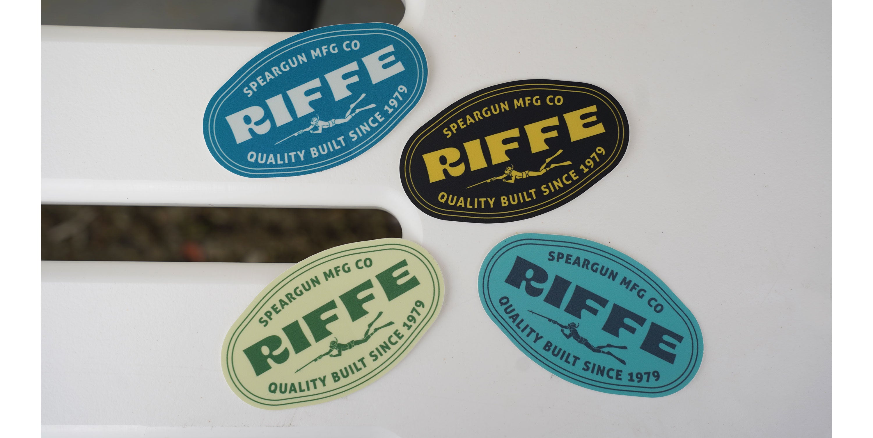 Retro Sticker – RIFFE Web Store
